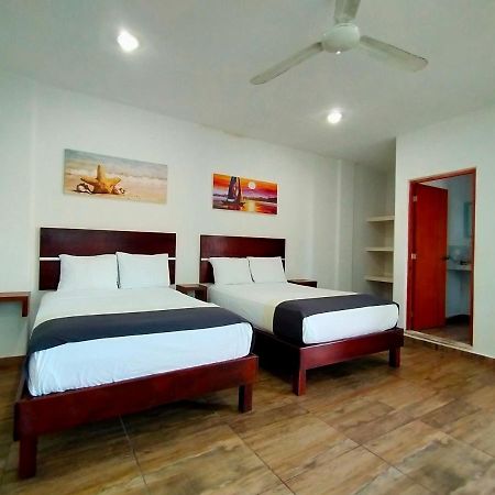 Jose Y Glendy Hotel Progreso  Exterior photo