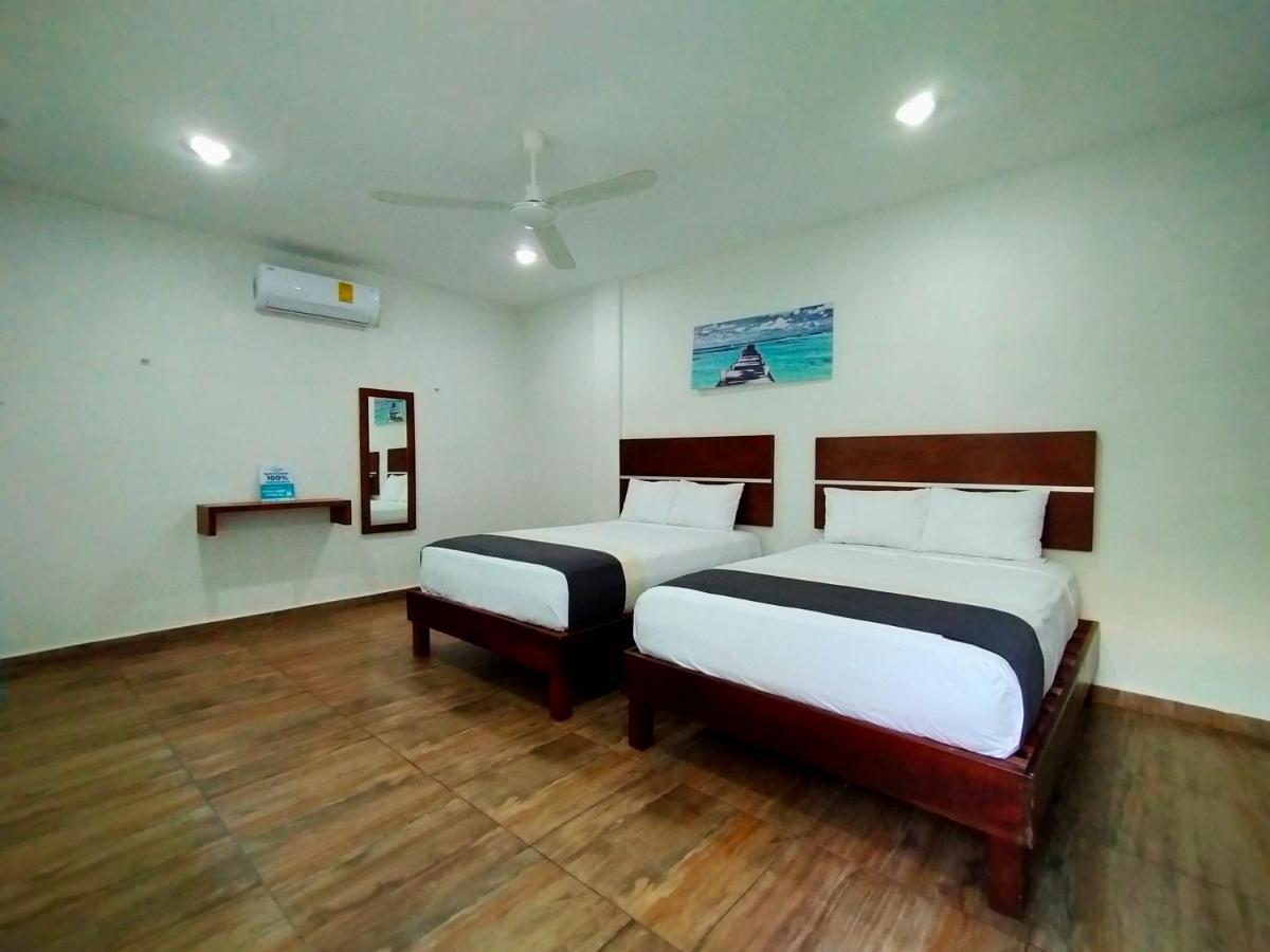 Jose Y Glendy Hotel Progreso  Exterior photo