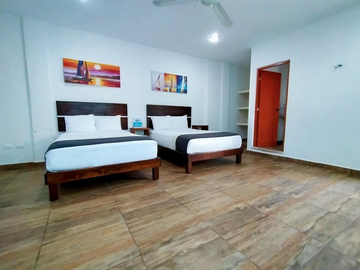 Jose Y Glendy Hotel Progreso  Exterior photo