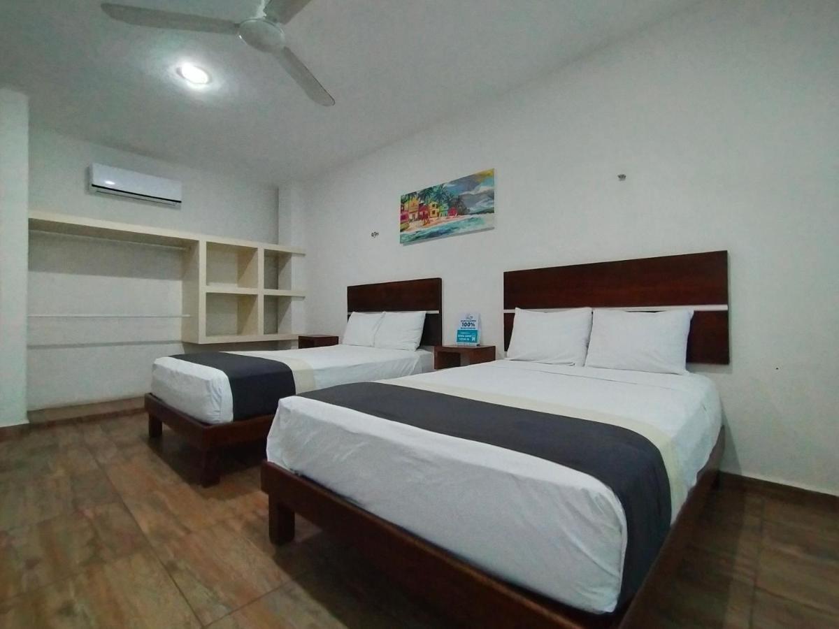 Jose Y Glendy Hotel Progreso  Exterior photo