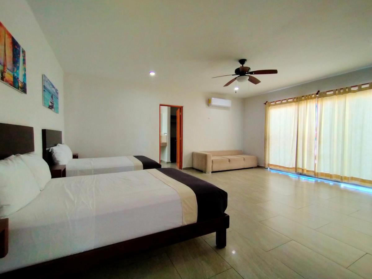 Jose Y Glendy Hotel Progreso  Exterior photo