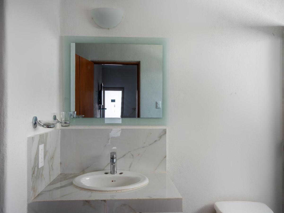 Jose Y Glendy Hotel Progreso  Exterior photo